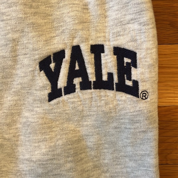 Yale University jogger sweatpants. Size small - Picture 3 of 5